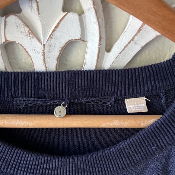 Cold shoulder sweater. - Picture 2 of 4